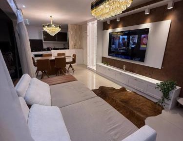 Three-Bedroom Apartment with Ocean View