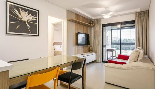 One-Bedroom Apartment with Balcony