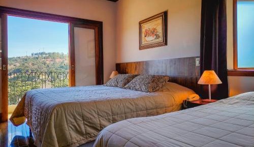 Luxury Triple Room With Mountain View