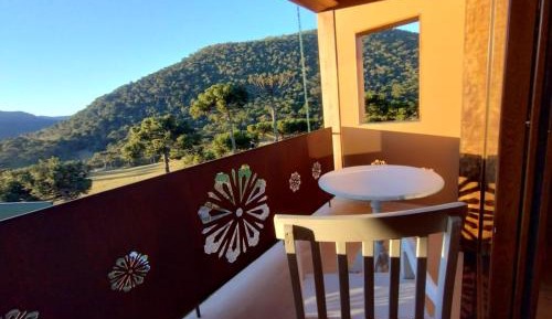 Suite with Mountain View