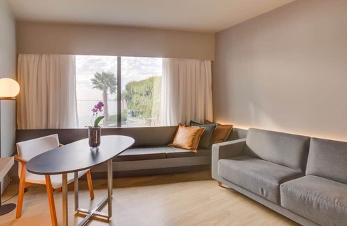 Cristal Hotel | DoubleTree by Hilton Porto Alegre