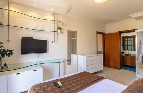 Jurere Internacional Apartment | Duplex House w/Pool, 850m From the Beach Rdt0124