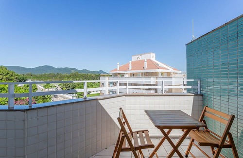 Cachoeira do Bom Jesus Apartment | Cozy Two-story House Just 120m From the Beach! EDE