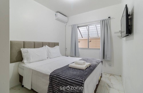 Porto da Lagoa Apartment | Apt Just Minutes From Lagoa da Conceicao - Sis0005