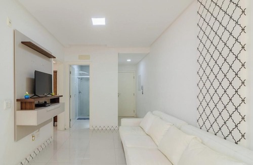 Nacoes Apartment | 1BR Apt w/Pool 650m From Beach Pdn0113