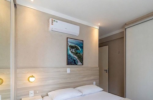 Quatro Ilhas Apartment | Apt Sea View w/BBQ in Bombinhas Arn0104