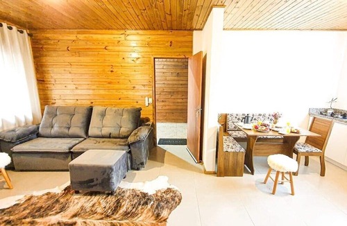 Urubici House | Casa Completa | 2 Suítes + Jardim com Fogo de Chão