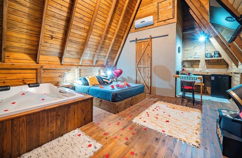 Mariscal Ski Chalet | Chalé Suíço Bombinhas
