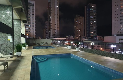 Centro Apartment | Central apartment, swimming pools, air conditioning, balcony/screen, Wi-Fi, cable TV, garage, near the sea.