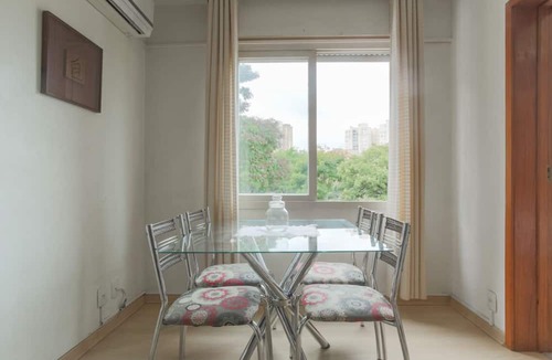 Passo da Areia Apartment | Great fit, Iguatemi Mall, Bourbon Country Mall, American Consulate