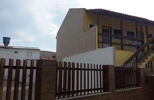 Barra da Lagoa Apartment | Great apartment with air conditioning, close to the sea, the lagoon and the river.
