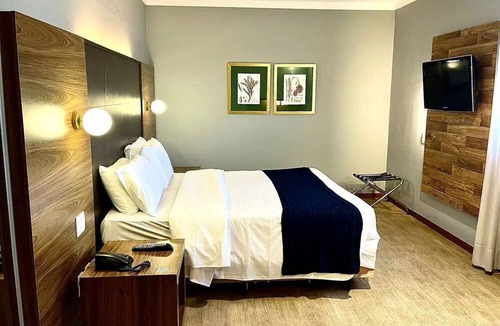 Ribeirao Preto Hotel | Pet-Friendly Modern Room Near Dr. Leite Lopes State Airport - 5.2 miles