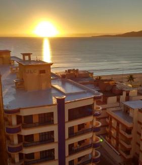 Andorinha Apartment | Meia Praia Apto 3Q