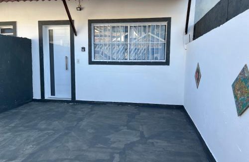 Jardim Primavera House | Suite ou quarto em ambiente compartilhado, com cozinha e sala equipada