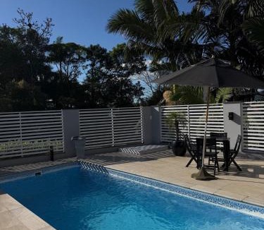 Vieira House | Casa moderna com piscina 3 quartos e área de festa