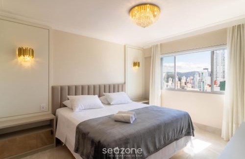 Centro Apartment | Apart w/Side Sea View in Front of Beach IPTR0241