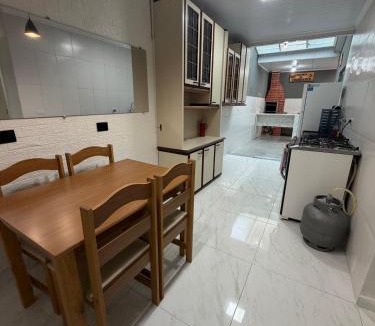 Fazenda Rio Grande Apartment | Casa Inteira com Fogão a Lenha e Garagem