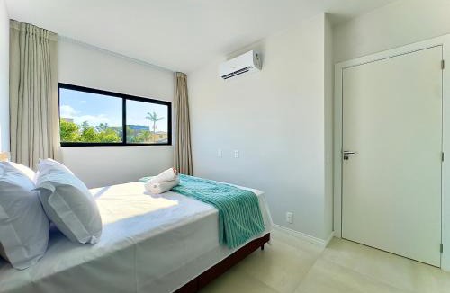 Praia da Armacao do Itapocoroi Apartment | Apto completo c piscina Playground cozinha completa tudo isso a 9min do Beto Carrero a 600m da PRAIA