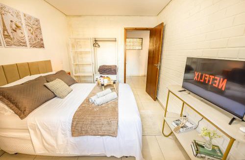 Vila Nova Apartment | Apartamento para Casais com Café de Cortesia, Aquecedor no Quarto, Netflix e Prime Video, Kit Fondue e Praia Próxima