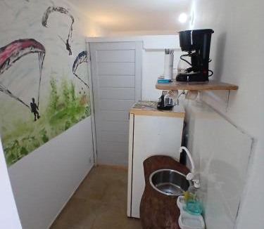 Sepetiba House | Quarto em Sepetiba com ar