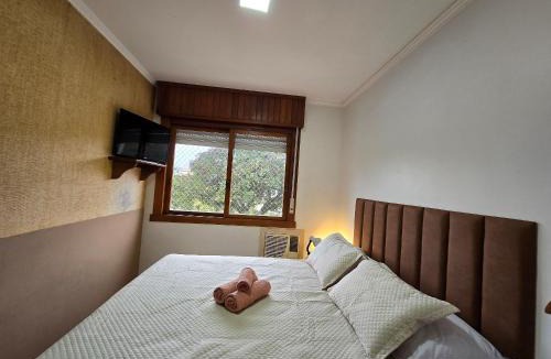 Cidade Baixa Apartment | "Estadia Tri" Ótima Localização e com Garagem!