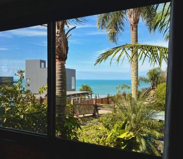 Praia do Rosa Hotel | Pousada Descanso do Rei - Vista Para o Mar & Melhor Localização da Praia do Rosa