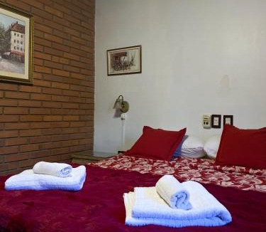 Puerto Esperanza Hotel | Hotel & Restaurant Las Brisas