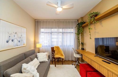 Batel Apartment | Comfortable apartment in the best of Soho Batel, with garage
