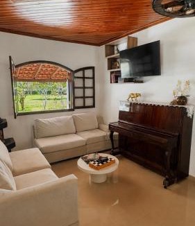Guararema House | Sítio com lago, piscina, pesca e churrasqueira em Guararema