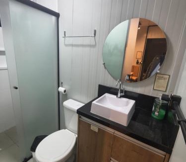 Ahu Apartment | Studio 2 com Estacionamento Ar Condicionado Quente e Frio perto de tudo
