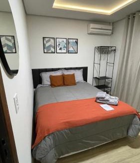 Regiao do lago House | Villa Serena Garden - Quarto Cama Queen - Banheiro Compartilhado