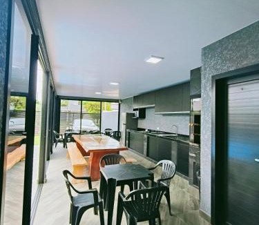 Foz do Iguacu House | Casa Completa com Piscina Aquecida e Área Gourmet em Foz do Iguaçu