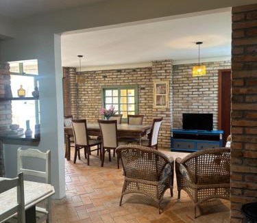 Armacao House | Villa Hugo