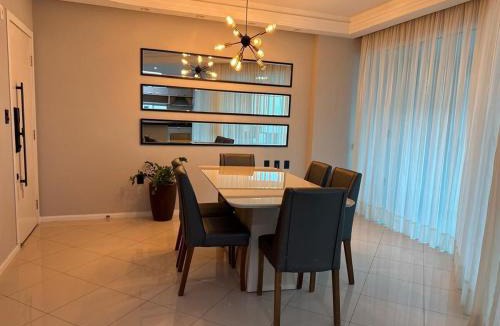 Andorinha Apartment | Apartamento em Meia Praia a poucos passos do mar