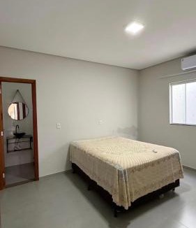 Muquem House | Casa Familiar com Ar-condicionado e Suíte