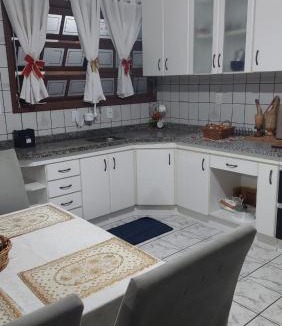 Areias House | Quarto privativo em São José Santa Catarina Check in às 12 hs
