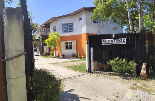 Arroio House | Kitnet Albatroz Hospedaria- Lagoa da Ibiraquera