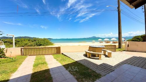 Zimbros House | ASA | Beachfront House Zimbros | Bombinhas | 4BR