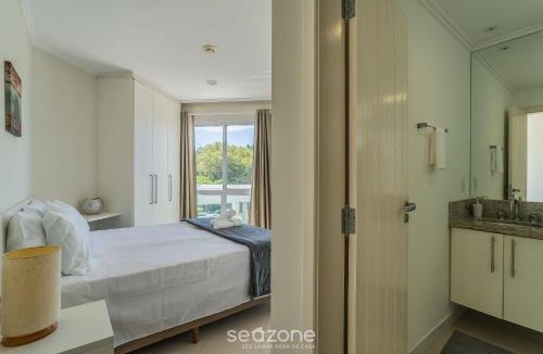 Morro das Pedras Apartment | Beachfront Condominium w/Pool in Morro das Pedras - PROs