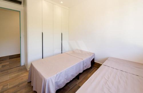 Estaleiro House | Casa Vivá Piscina Privativa, pertinho da Praia no Estaleirinho, wi-fi e 3 Suítes Climatizadas