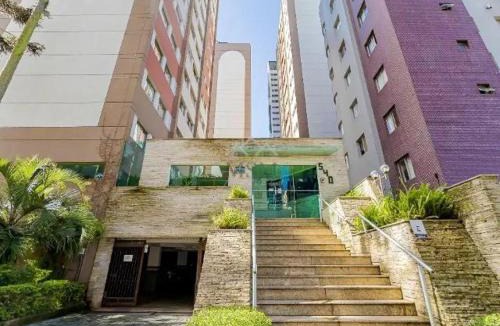 Bigorrilho House | Quarto Privado em Apto Bigorrilho