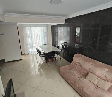 Tingui House | Casa Triplex Curitiba, Tingui, Bacacheri, Cindacta, Batalhão, Hospital Vita, Policia Federal, PF