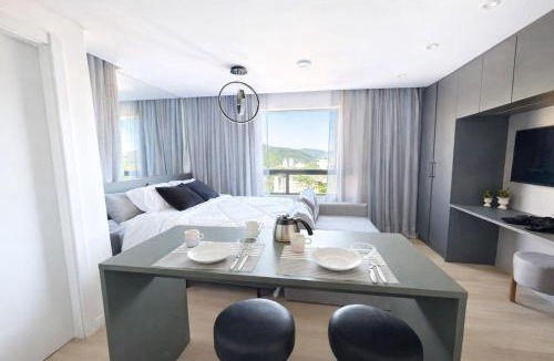 Velha Apartment | Loft 1812 - 200m Vila Germânica Piscina-Garagem