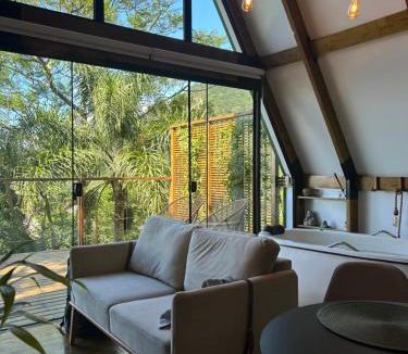 Rio das Pacas Ski Chalet | Chalé Shánti - Vista Mar e Banheira de hidromassagem - Florianópolis - SC - Brasil