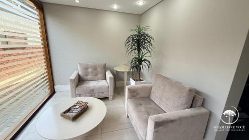 Dutra Apartment | Fully equipped apartment near Hollywood Dream Car