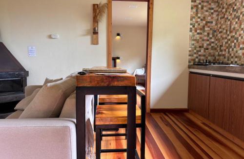 Campos do Jordao Apartment | Villa Mantiqueira - Studio II - Com Adega e Lareira