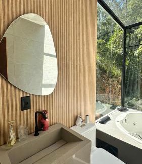 Sao Joao Batista Ski Chalet | Cabana de Vidro - Canelinha