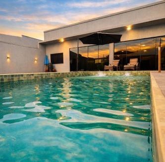 Foz do Iguacu House | Espaço DTR - casa aconchegante com piscina e sinuca
