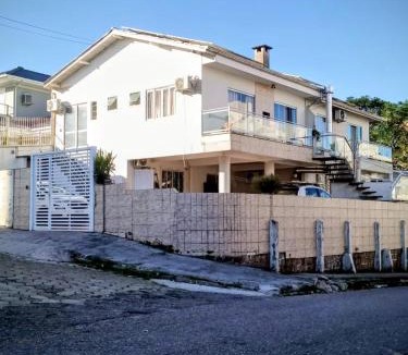 Barreiros Apartment | Loft Apartamento Terreo Deck em São José