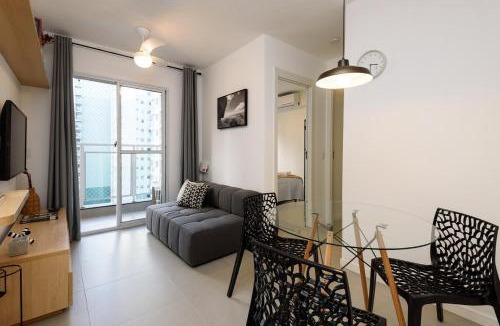 Santo Cristo Apartment | 2 QTOS reformado com piscina! AC, Wi-Fi e TV